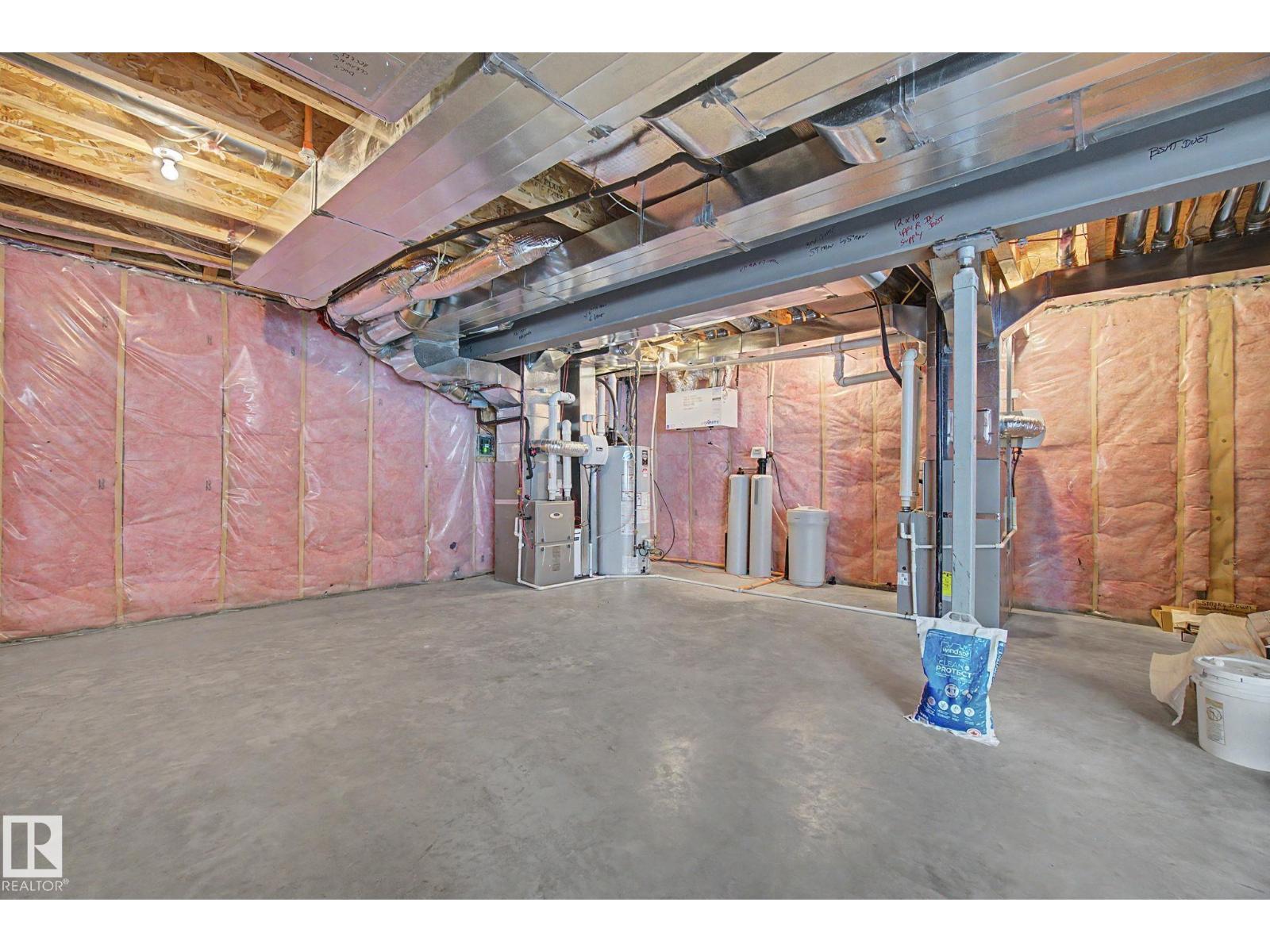 3036 59 AV NE - 62