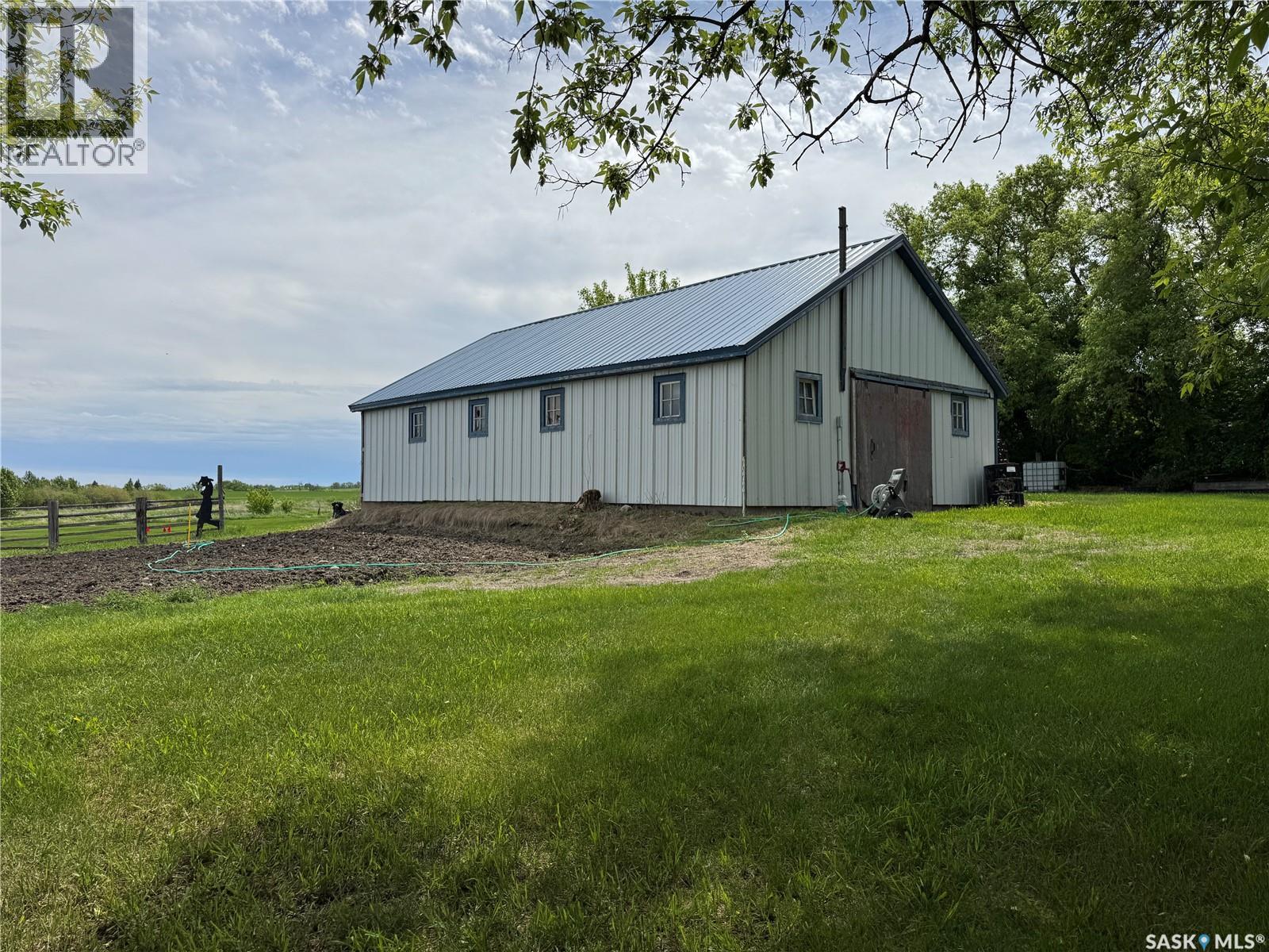 Senft Acreage — photo 32