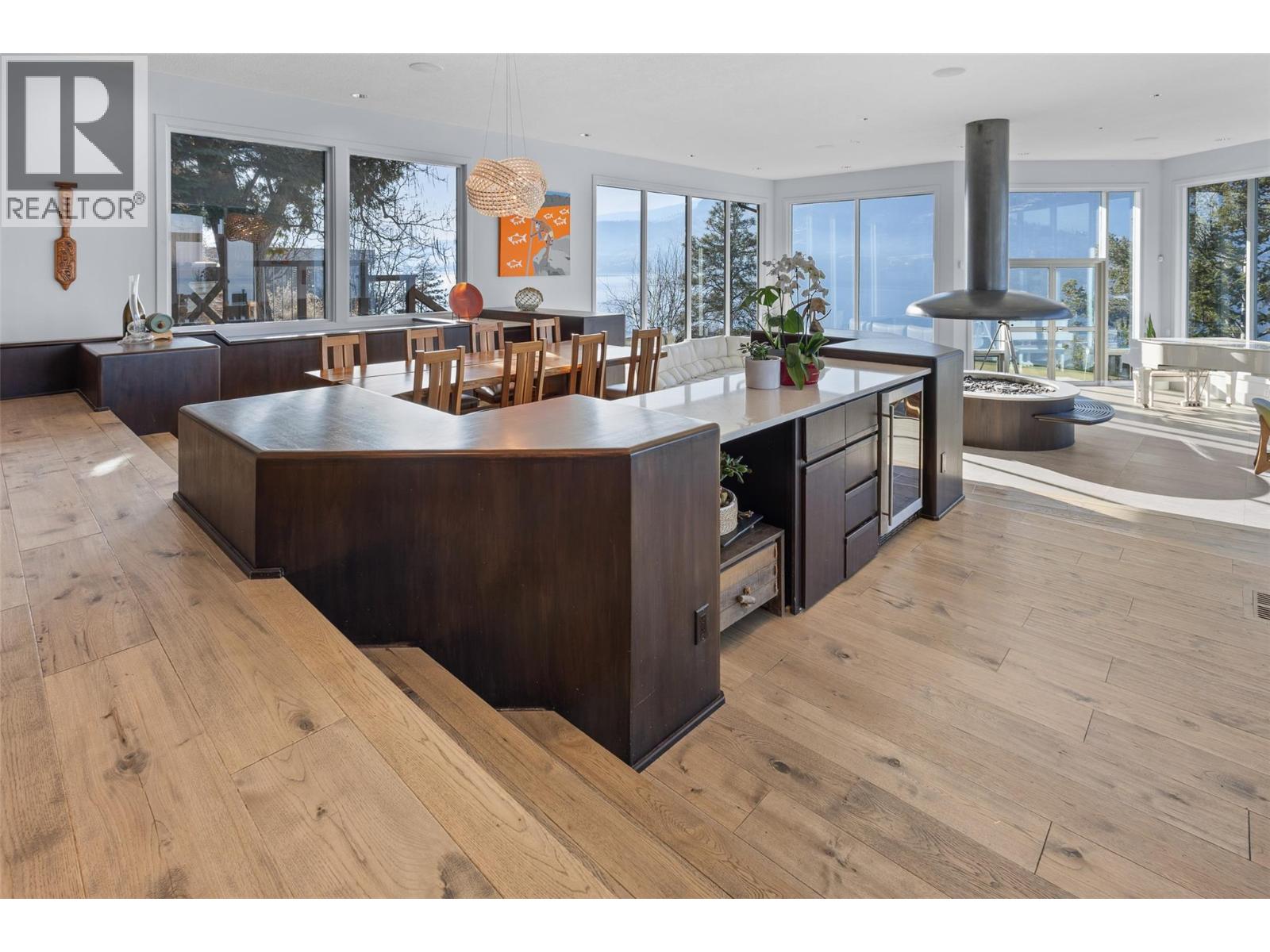 2100 Dewdney Road - 15