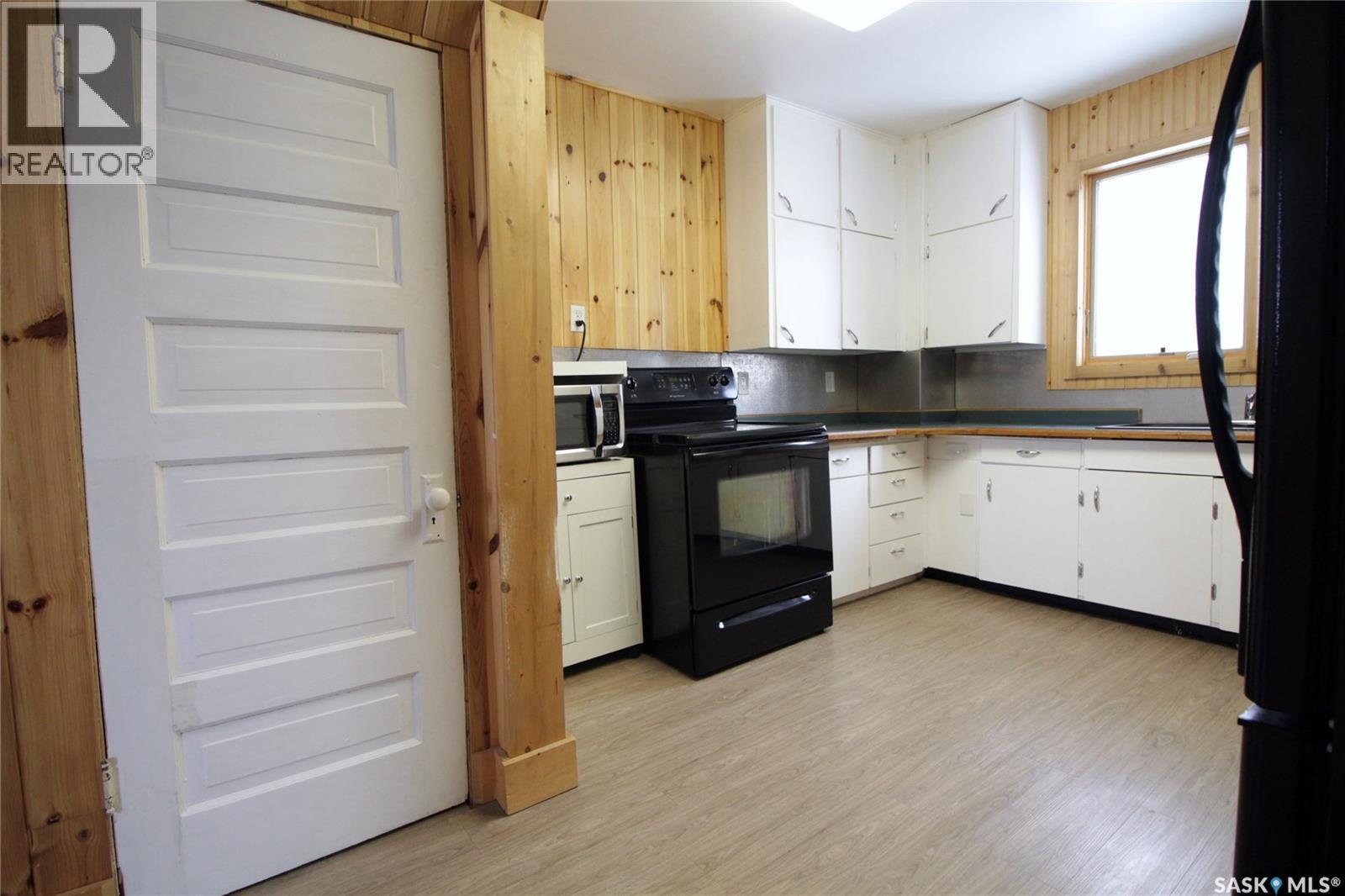 301 Pelly STREET - 11