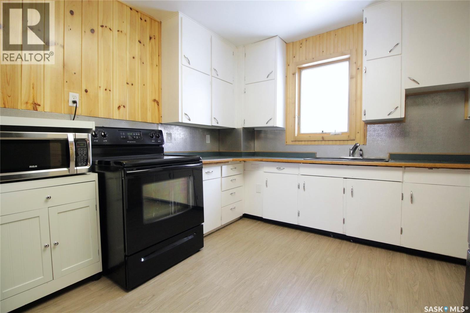 301 Pelly STREET - 12