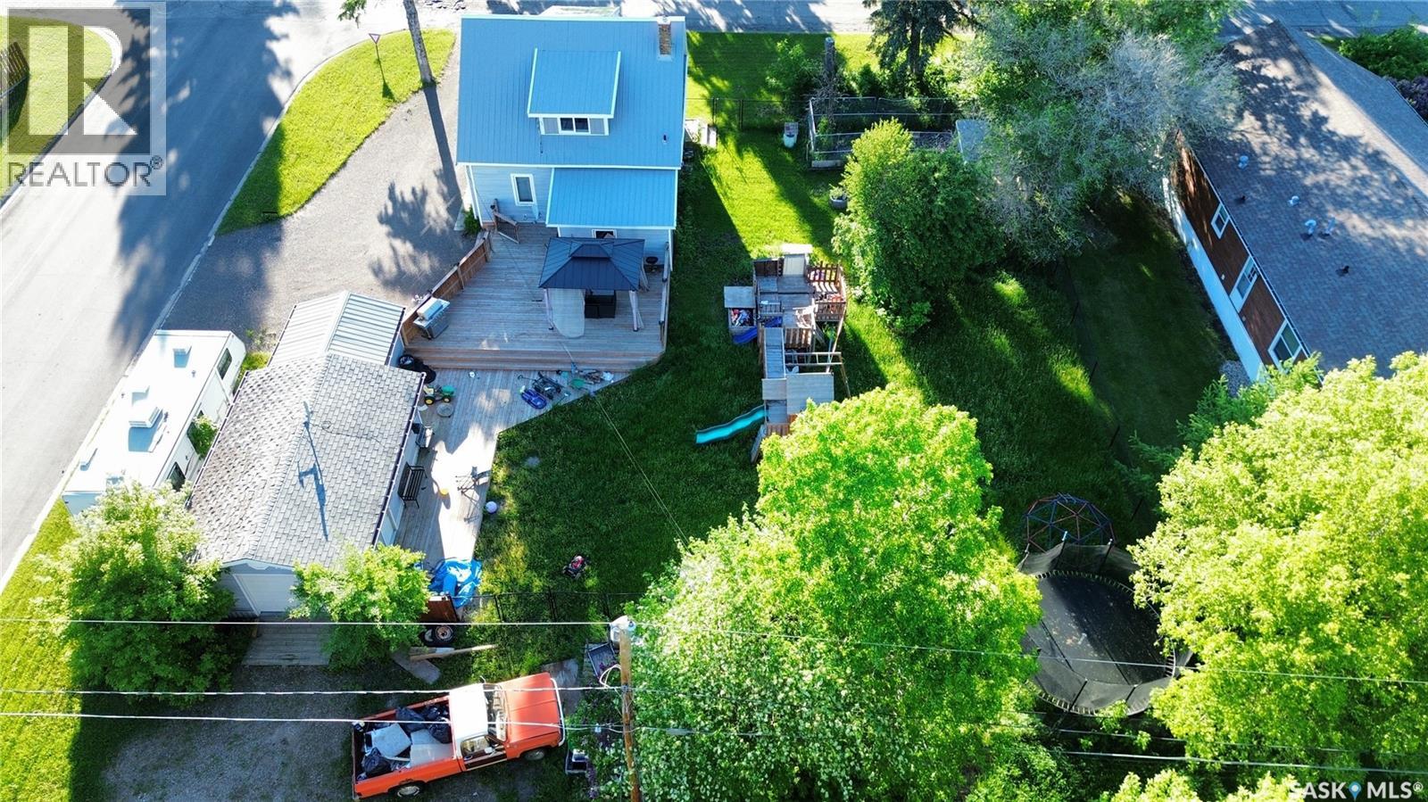 301 Pelly STREET - 4