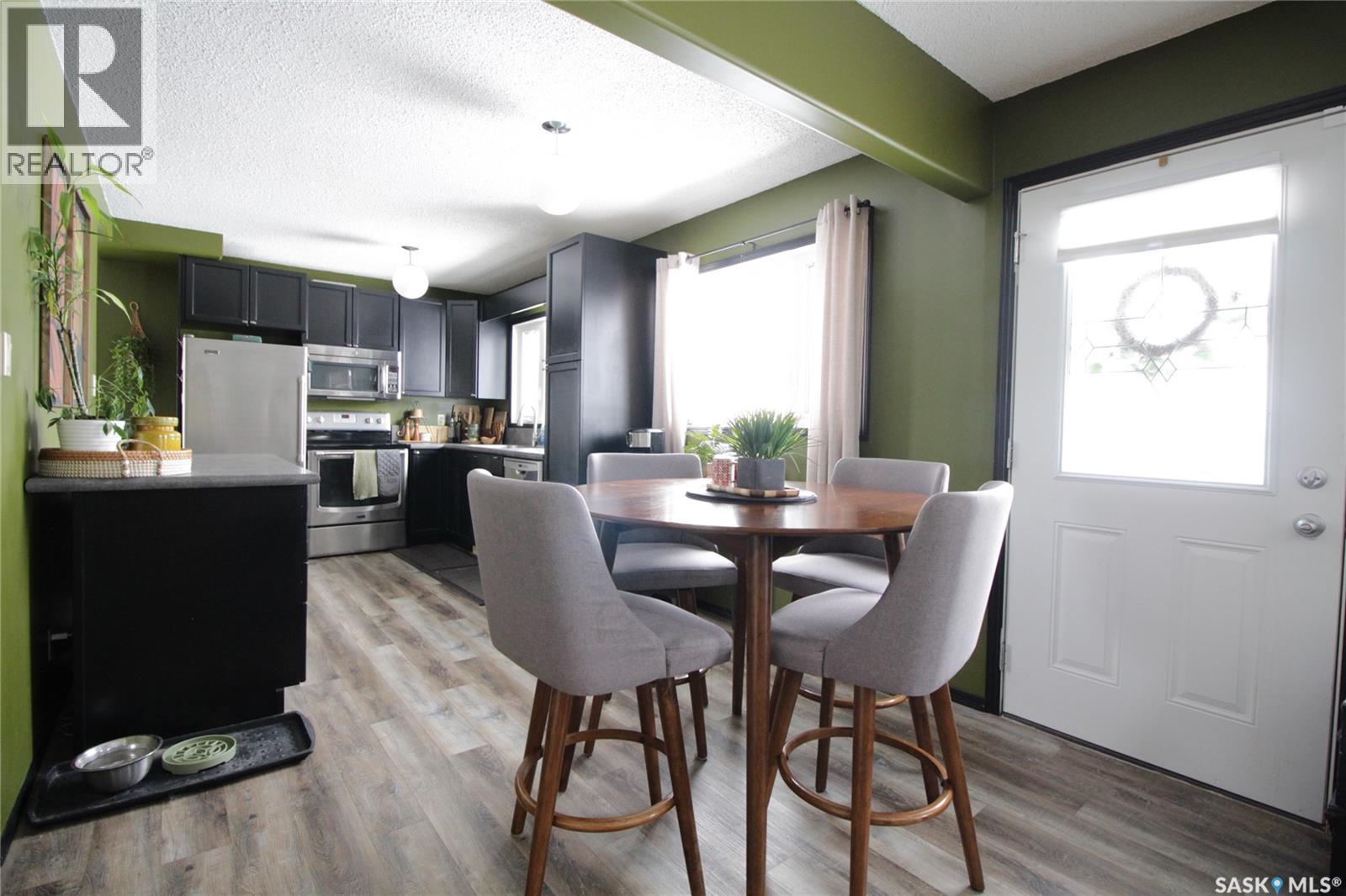 1110 Robin AVENUE - 4