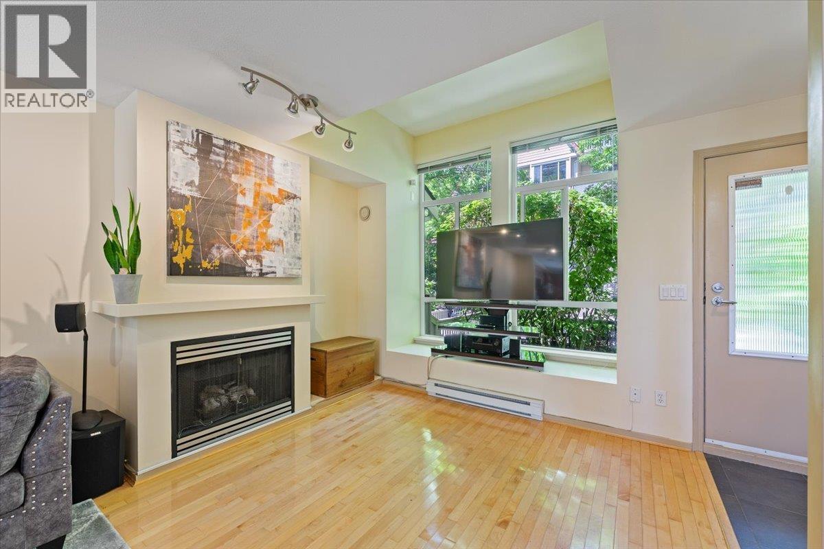6878 VILLAGE GRN — photo 3