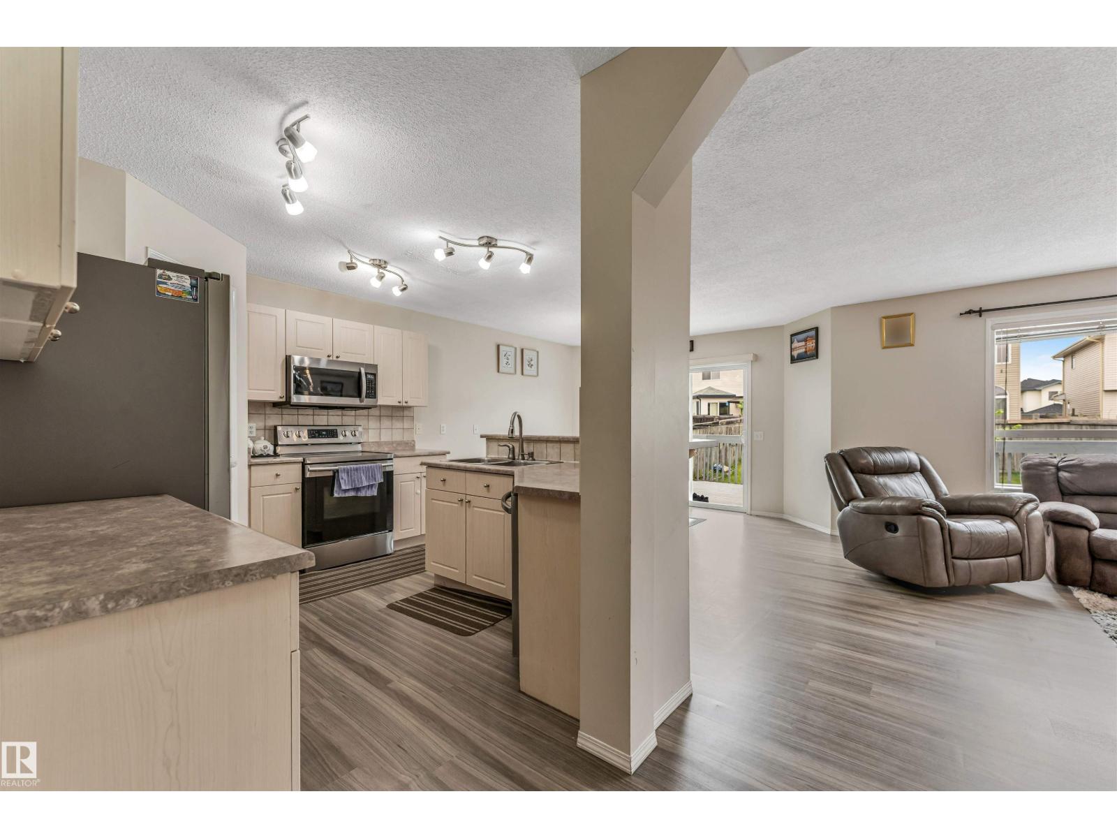 3311 21 ST NW - 13