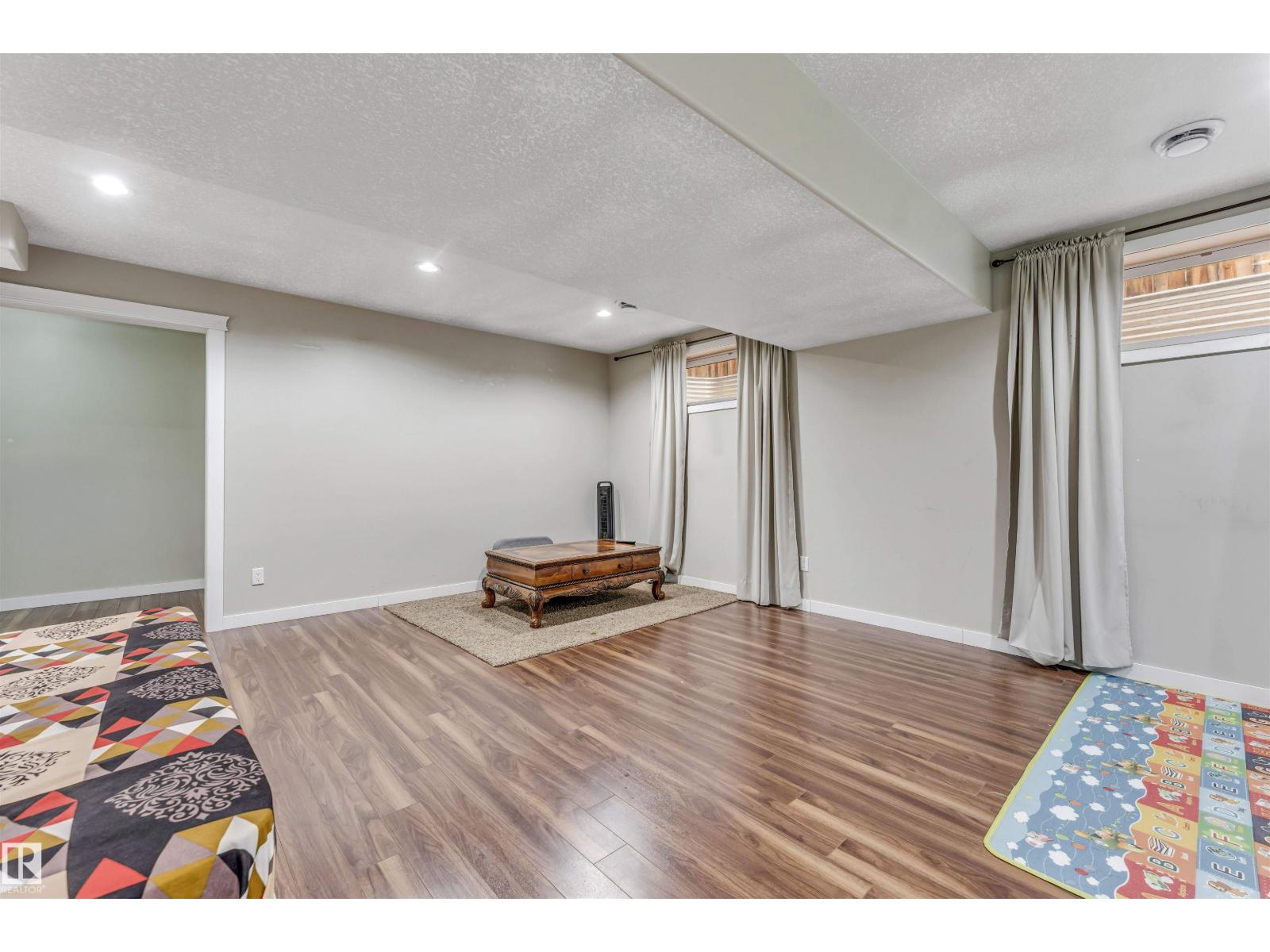 3311 21 ST NW - 38