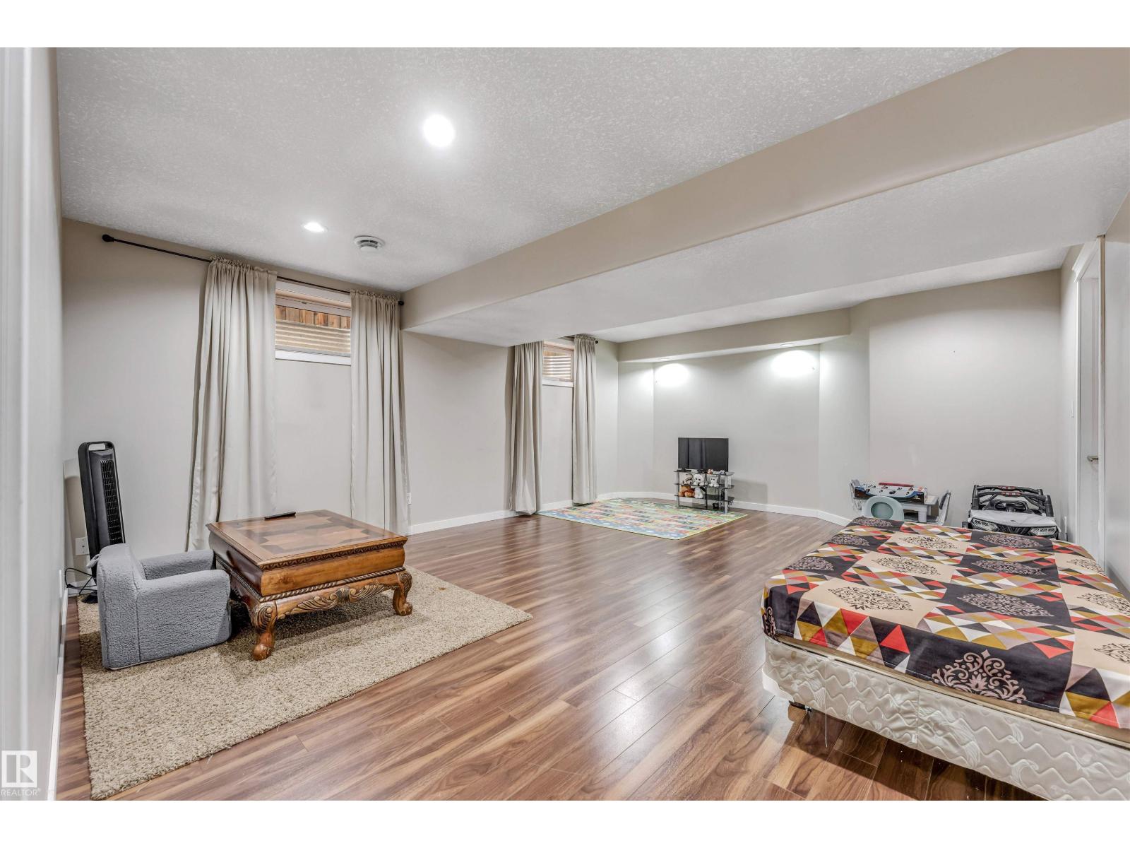 3311 21 ST NW - 39