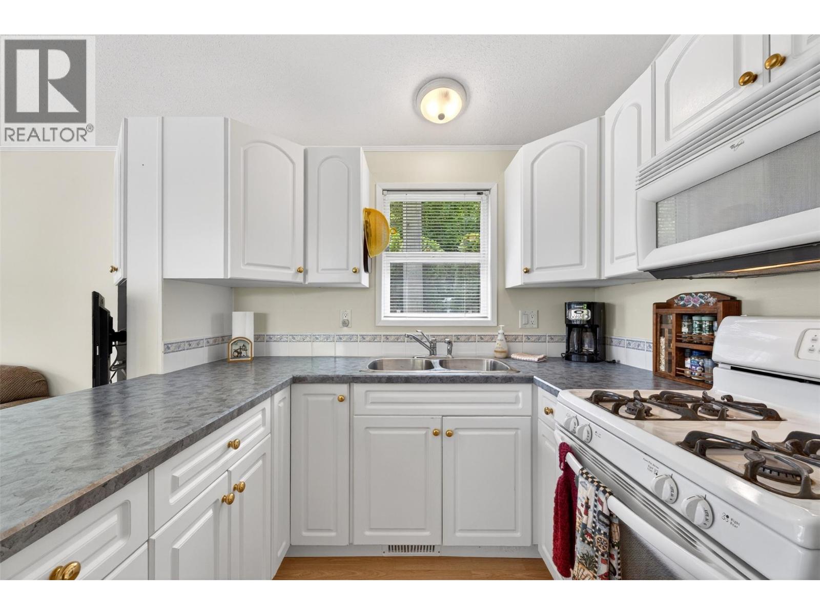 #34 9032 Swanson Road - 15