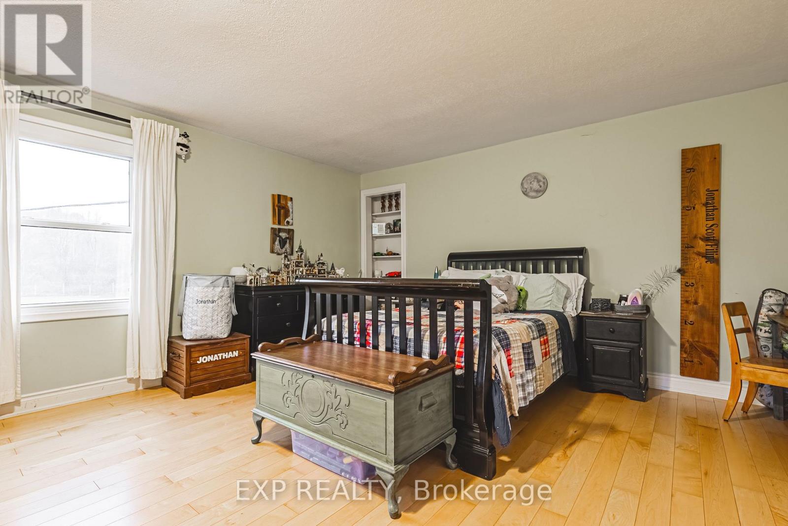 70 WEBSTER ROAD - 36