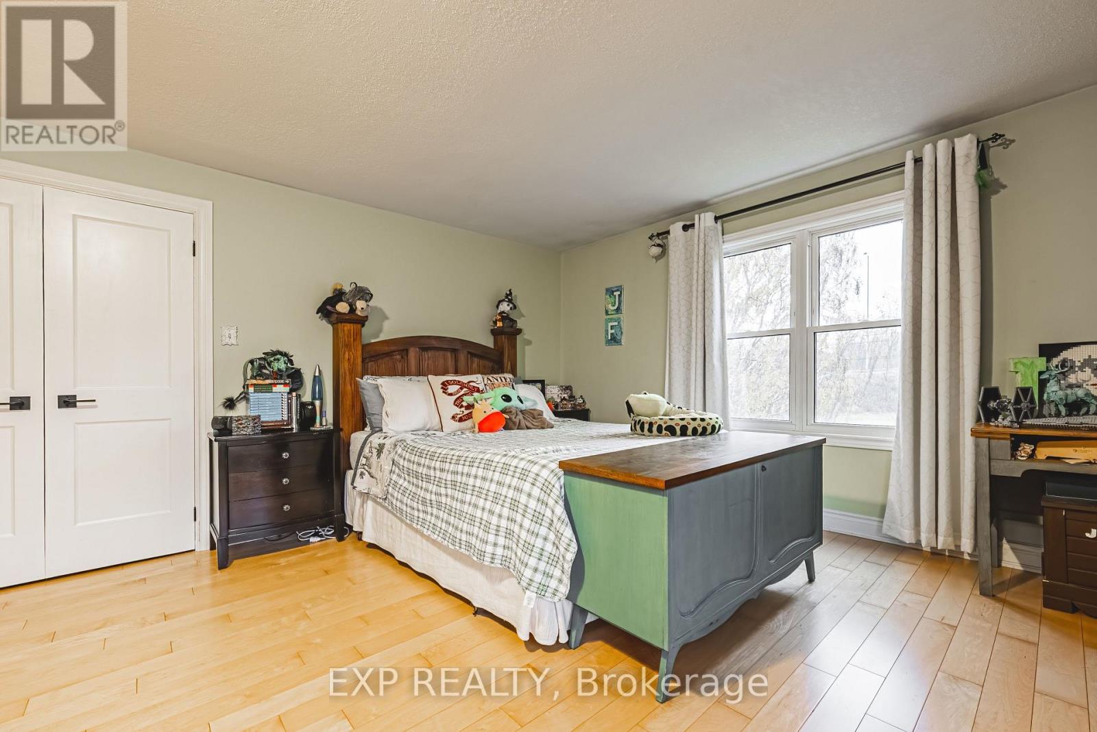 70 WEBSTER ROAD - 37