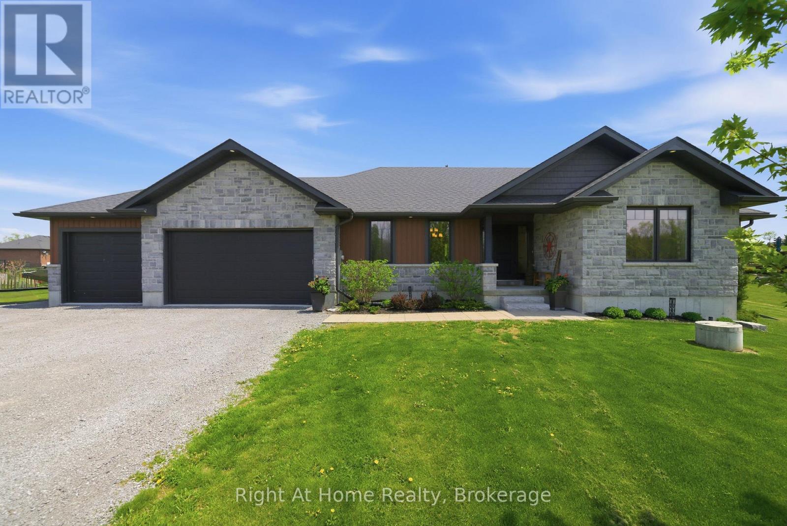 144 HIDDENVALLEY DRIVE - 2