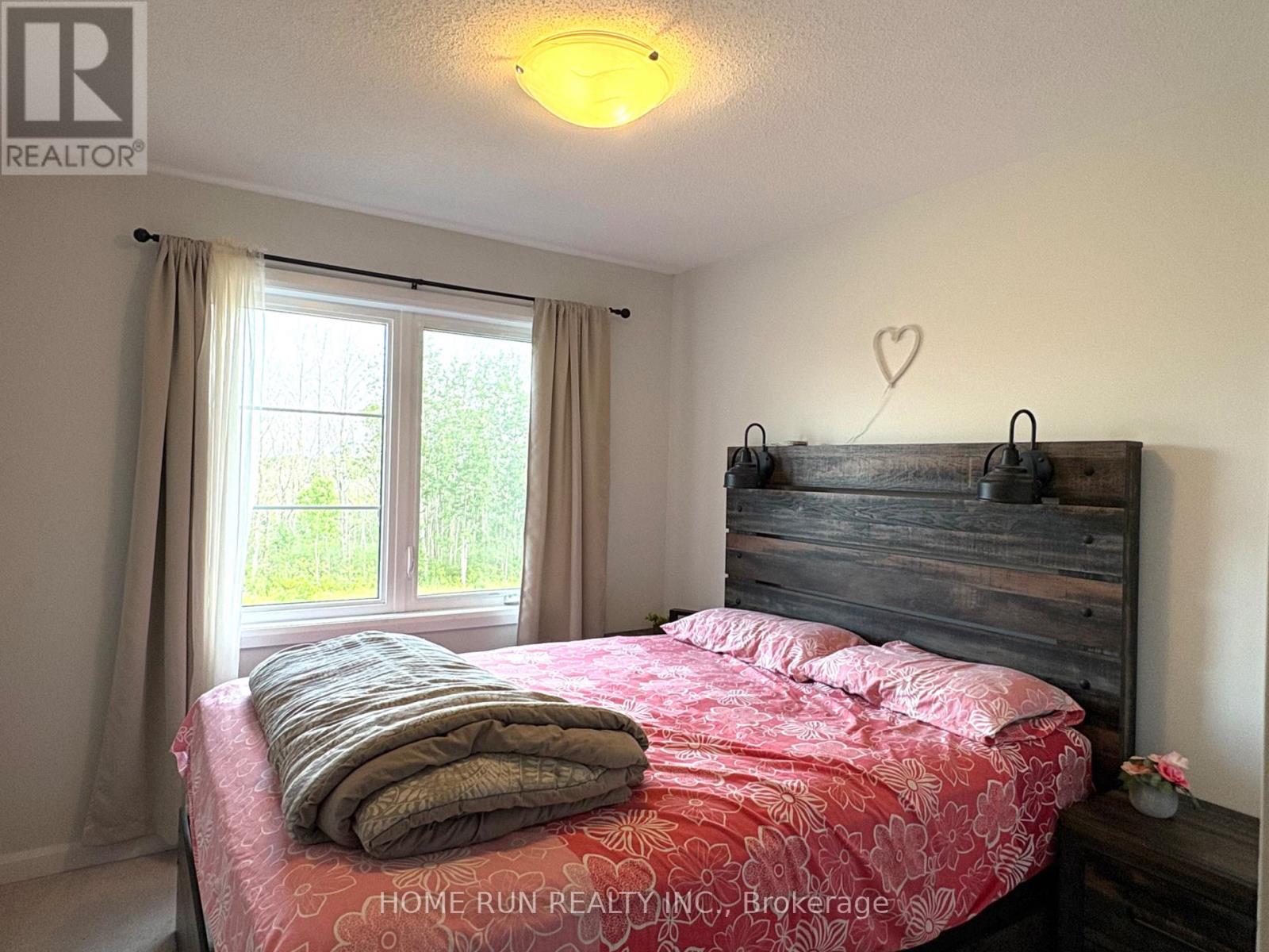 3 Bed, 3 Bath House for Rent in Ottawa – 87 LITTLE LAKE LANE, Ottawa – MLS# X13418008 - Image 3