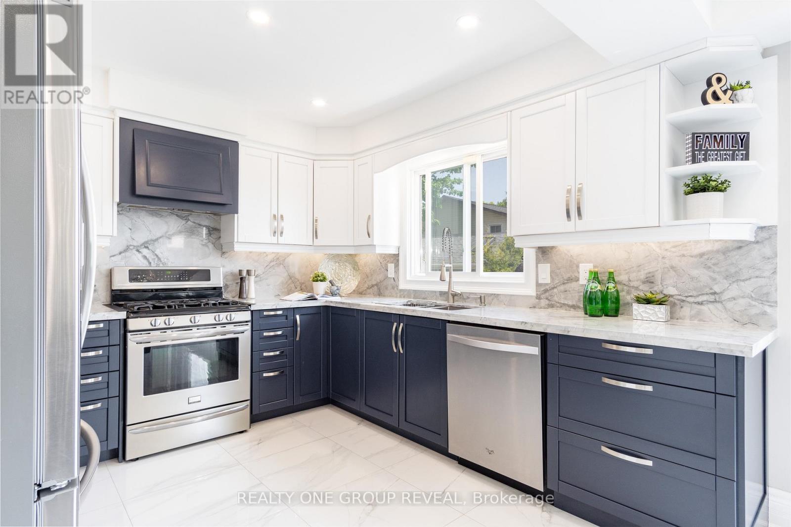 124 BATHGATE DRIVE - 12