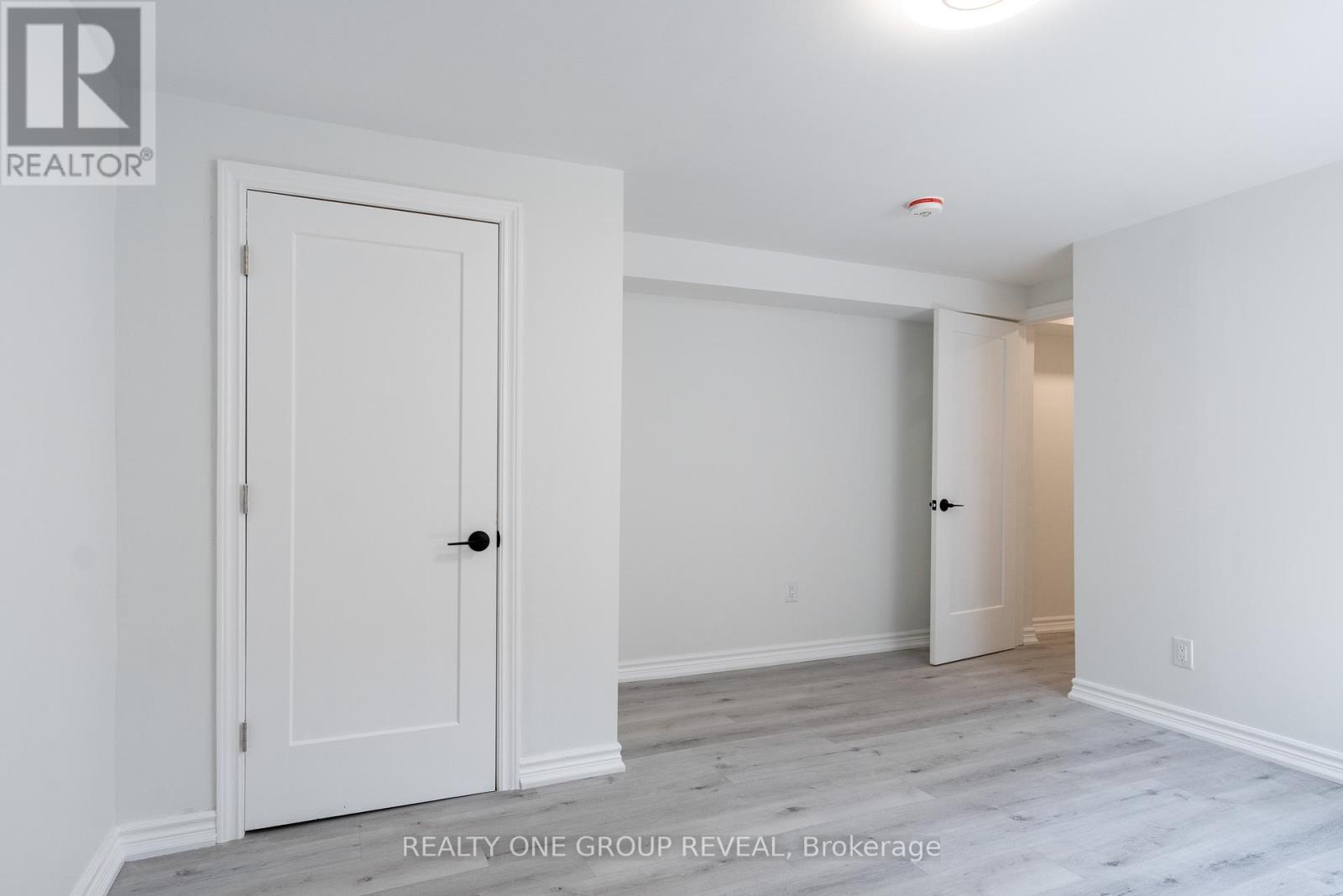 124 BATHGATE DRIVE - 37
