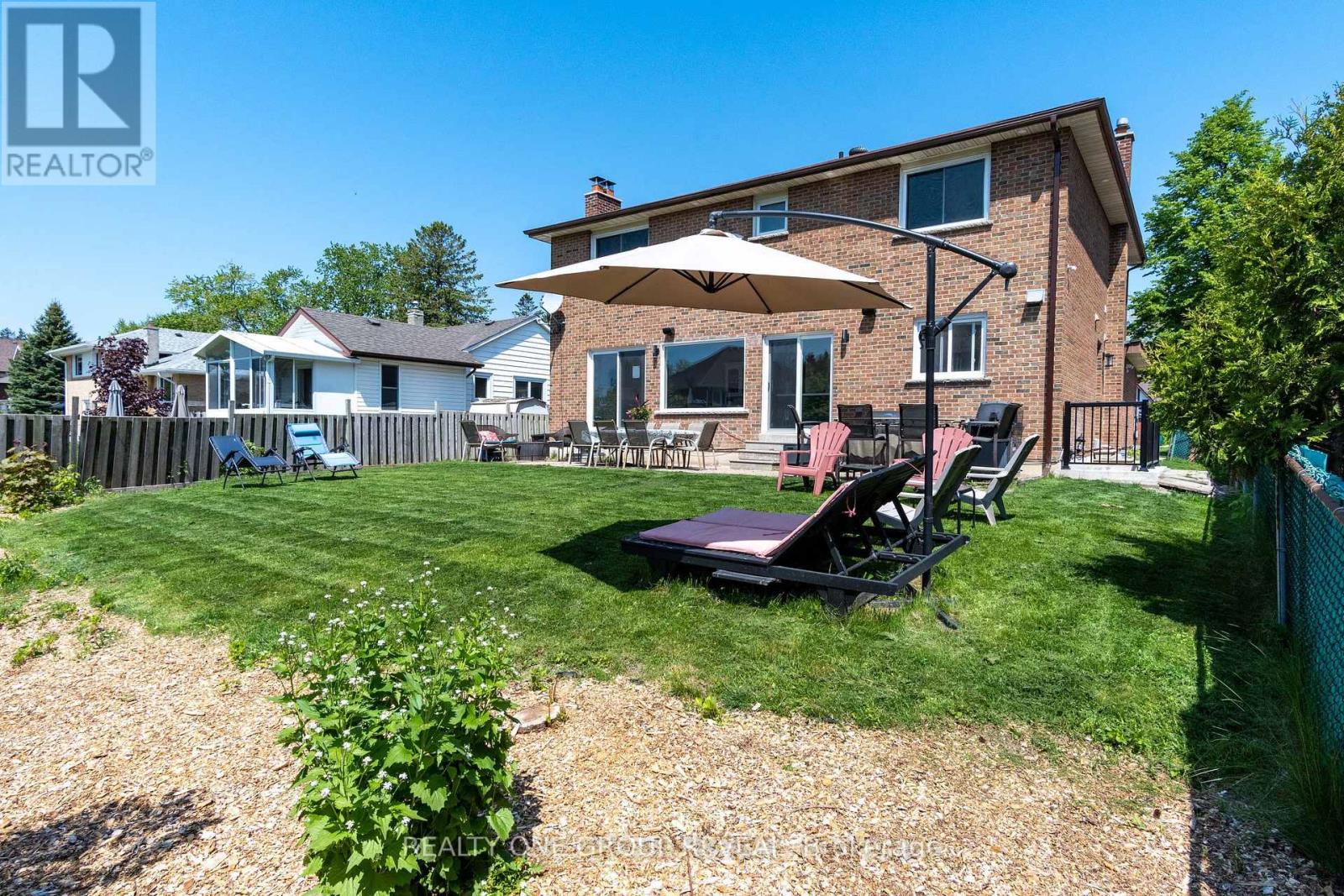 124 BATHGATE DRIVE - 40
