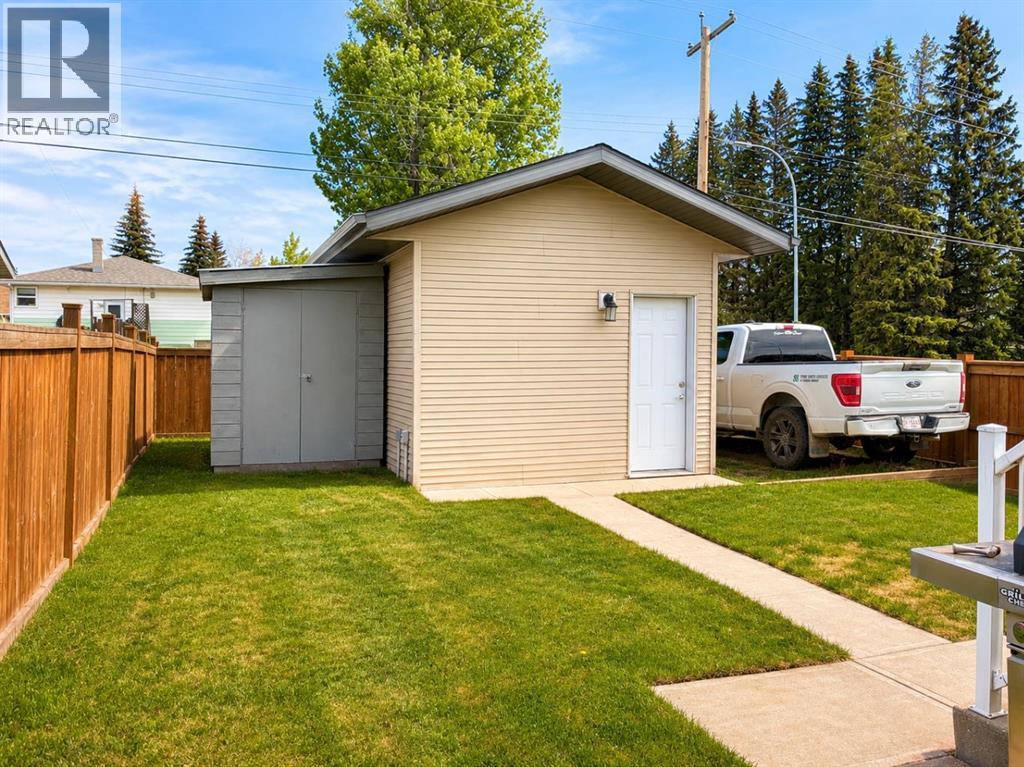 5001 54 Street — photo 32