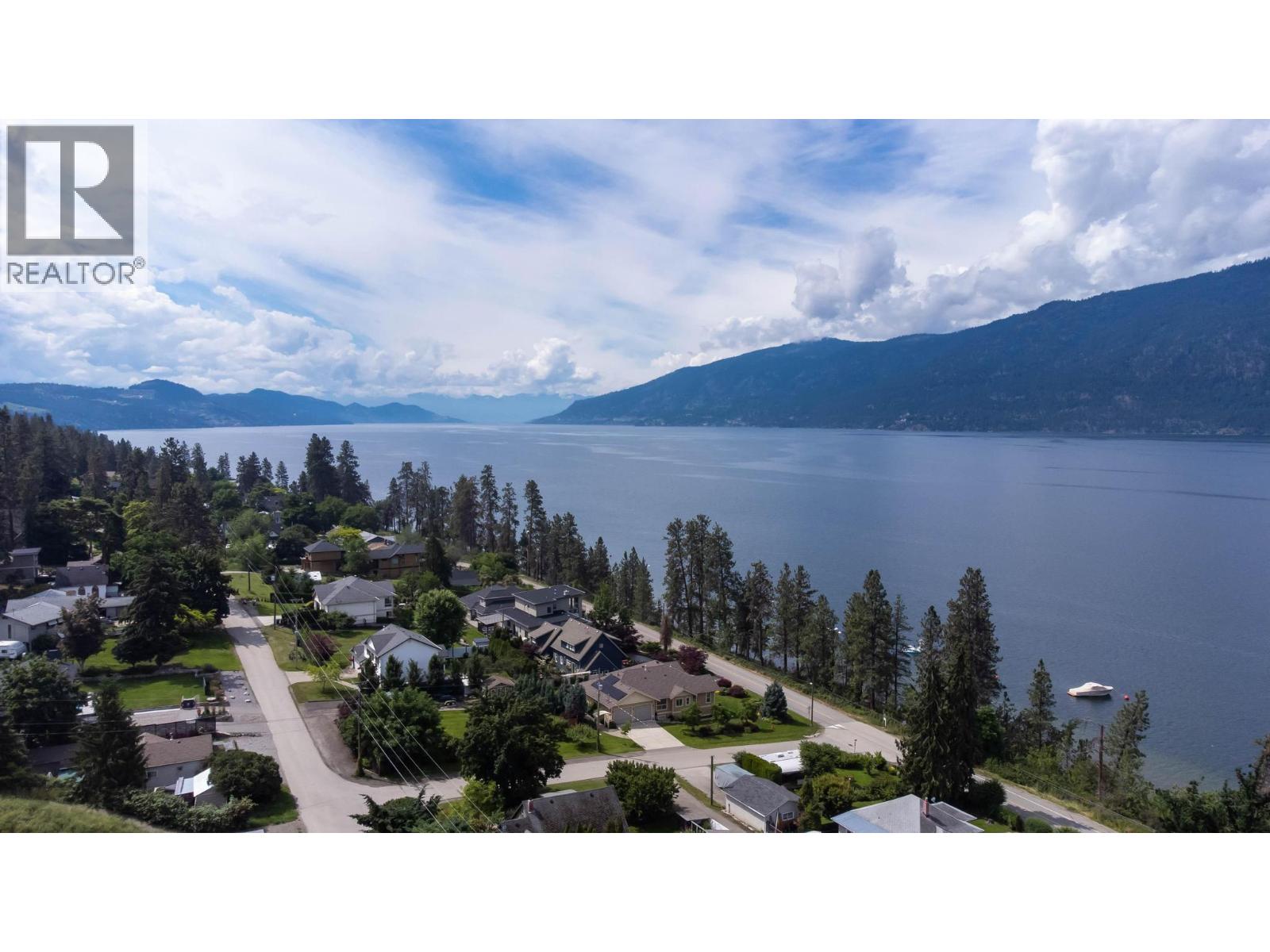  11263 Maddock Avenue, Lake Country