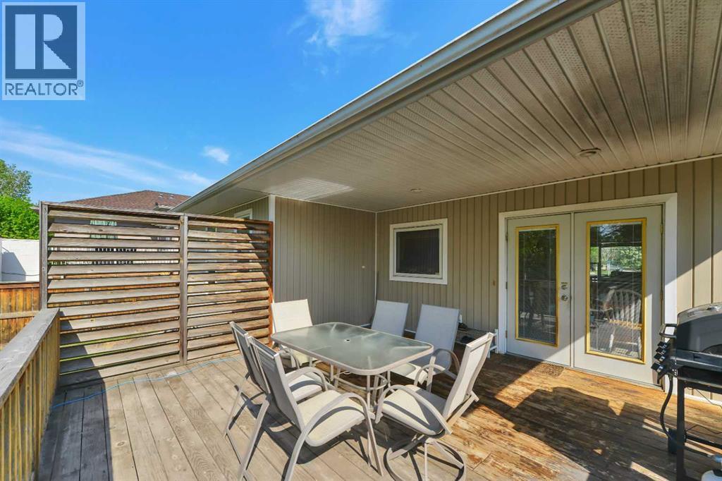 1 Spruce Close — photo 35