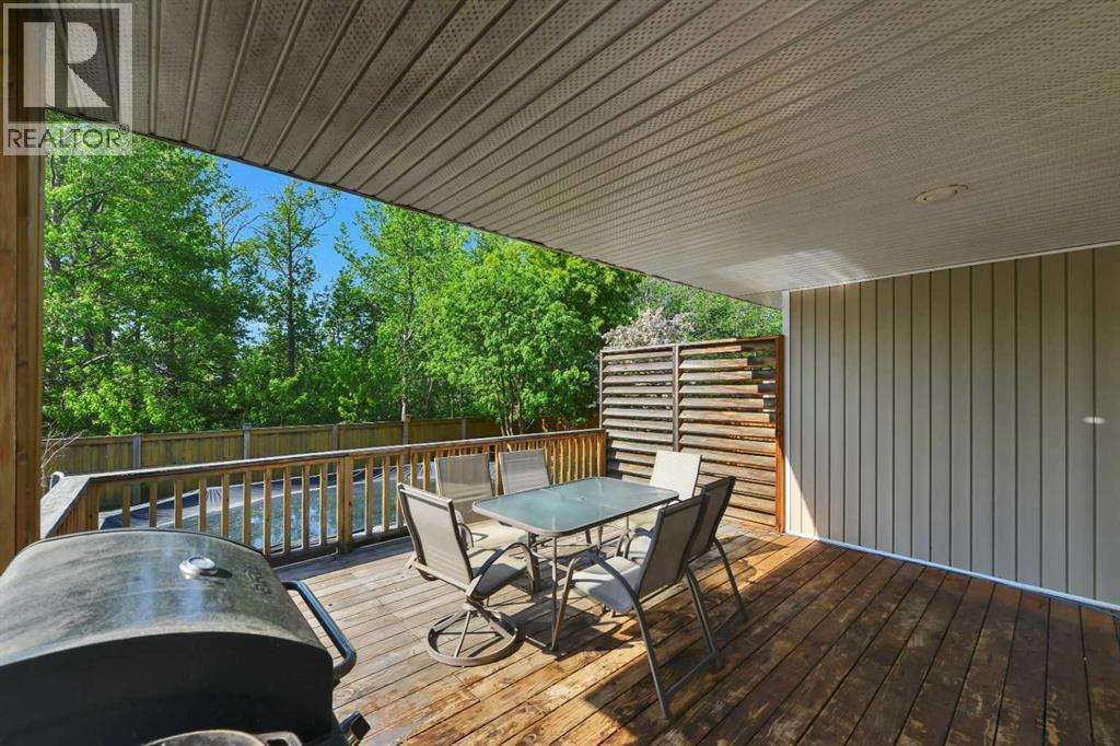 1 Spruce Close — photo 36
