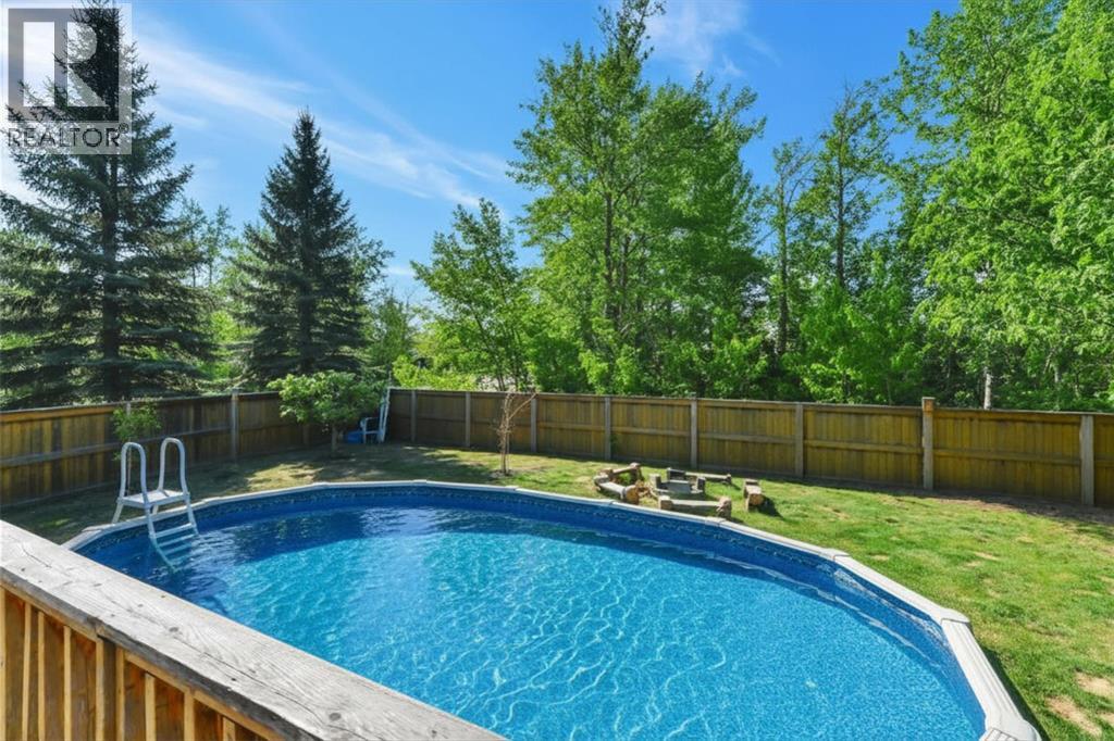 1 Spruce Close — photo 38