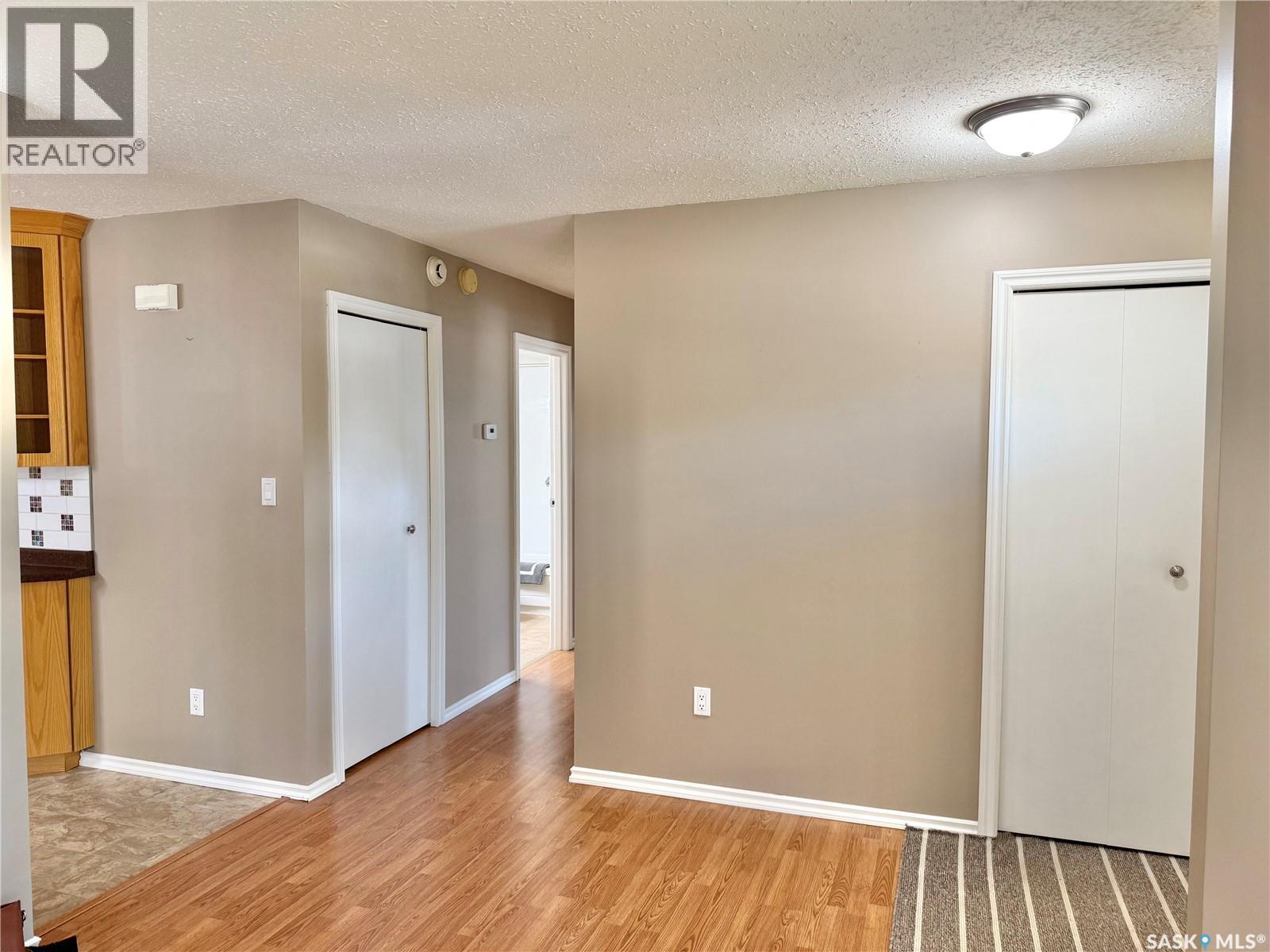 125 2nd STREET E - 18