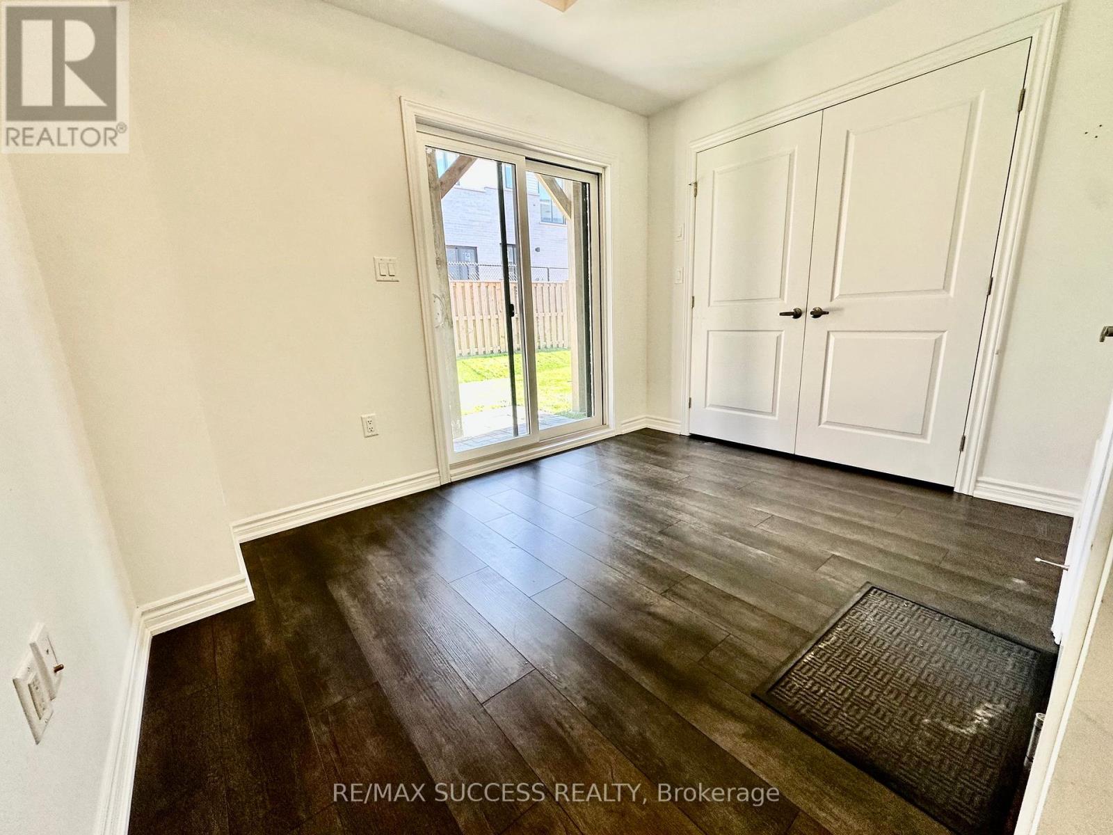 #47 5000 CONNOR DRIVE - 20