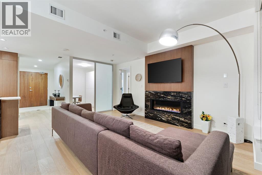 #104 128 Waterfront Court SW - 14