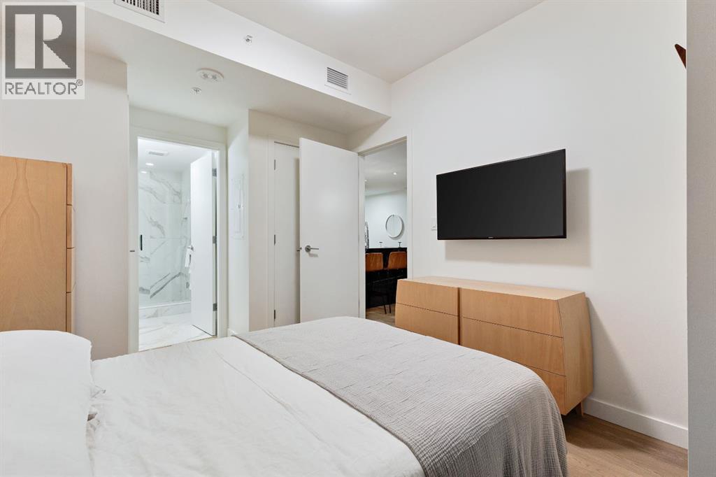 #104 128 Waterfront Court SW - 20