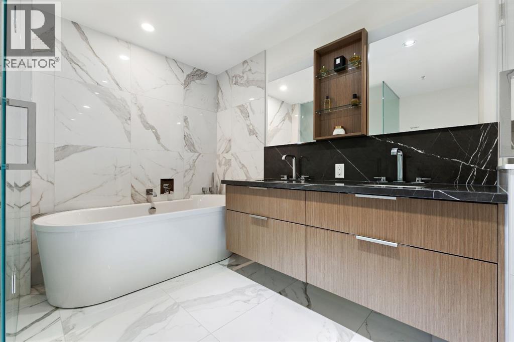 #104 128 Waterfront Court SW - 17