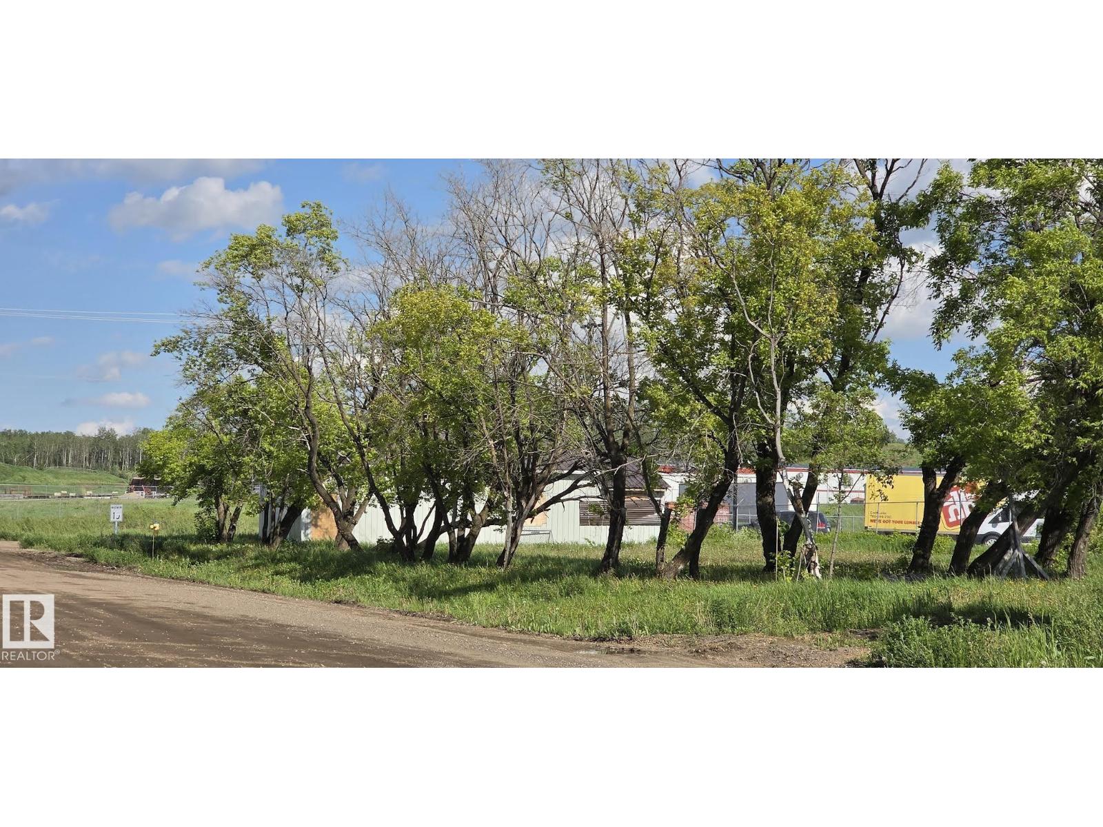 3829 50 ST - photo 2