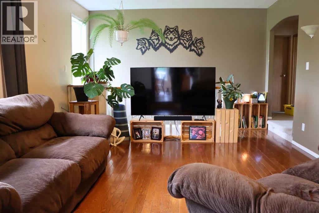 22276 Township Road 704 - 3