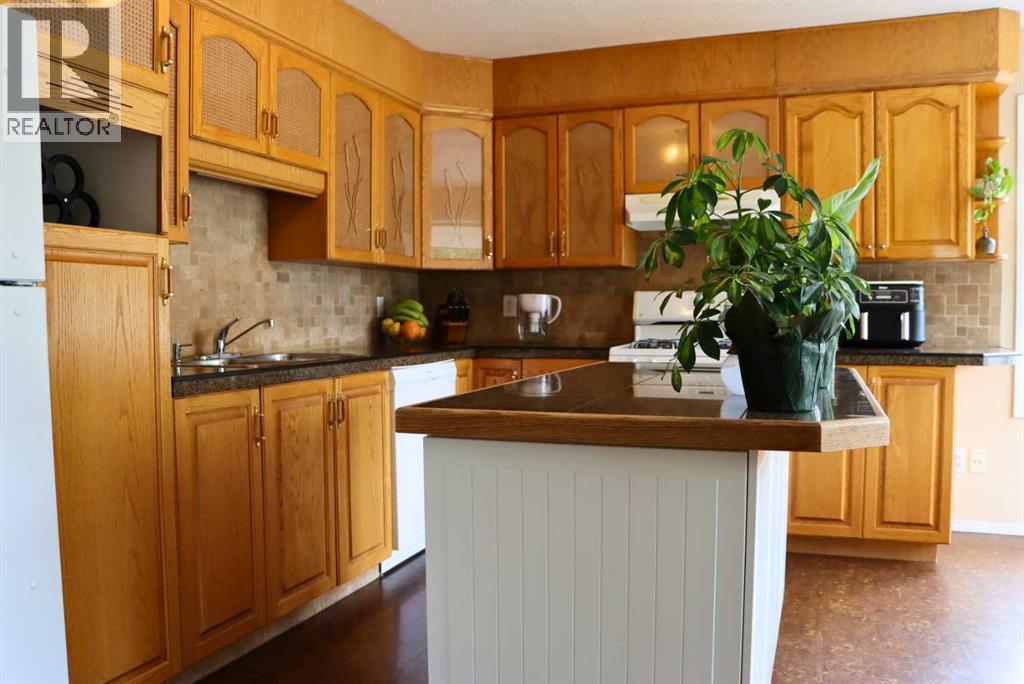 22276 Township Road 704 - 6