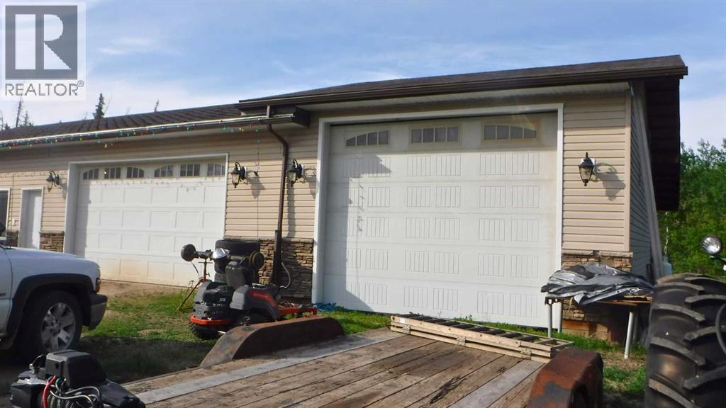 22276 Township Road 704 - 25