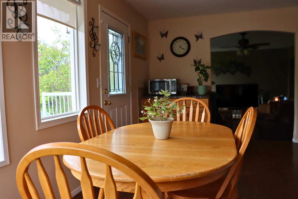 22276 Township Road 704 - 11