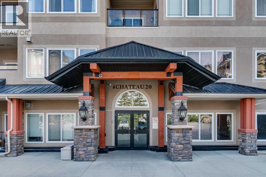 Do you dream of living close to the mountains, surrounded by nature? Do you love the idea of waking up to the sounds of birds chirping and leaves rustling in the breeze?  This is the home for you!