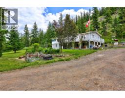 Full bathroom - 1120 Yellowhead Highway S, Mclure, BC V0E2H0 Photo 6