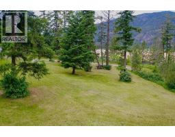 1120 Yellowhead Highway S, Mclure, BC V0E2H0 Photo 32