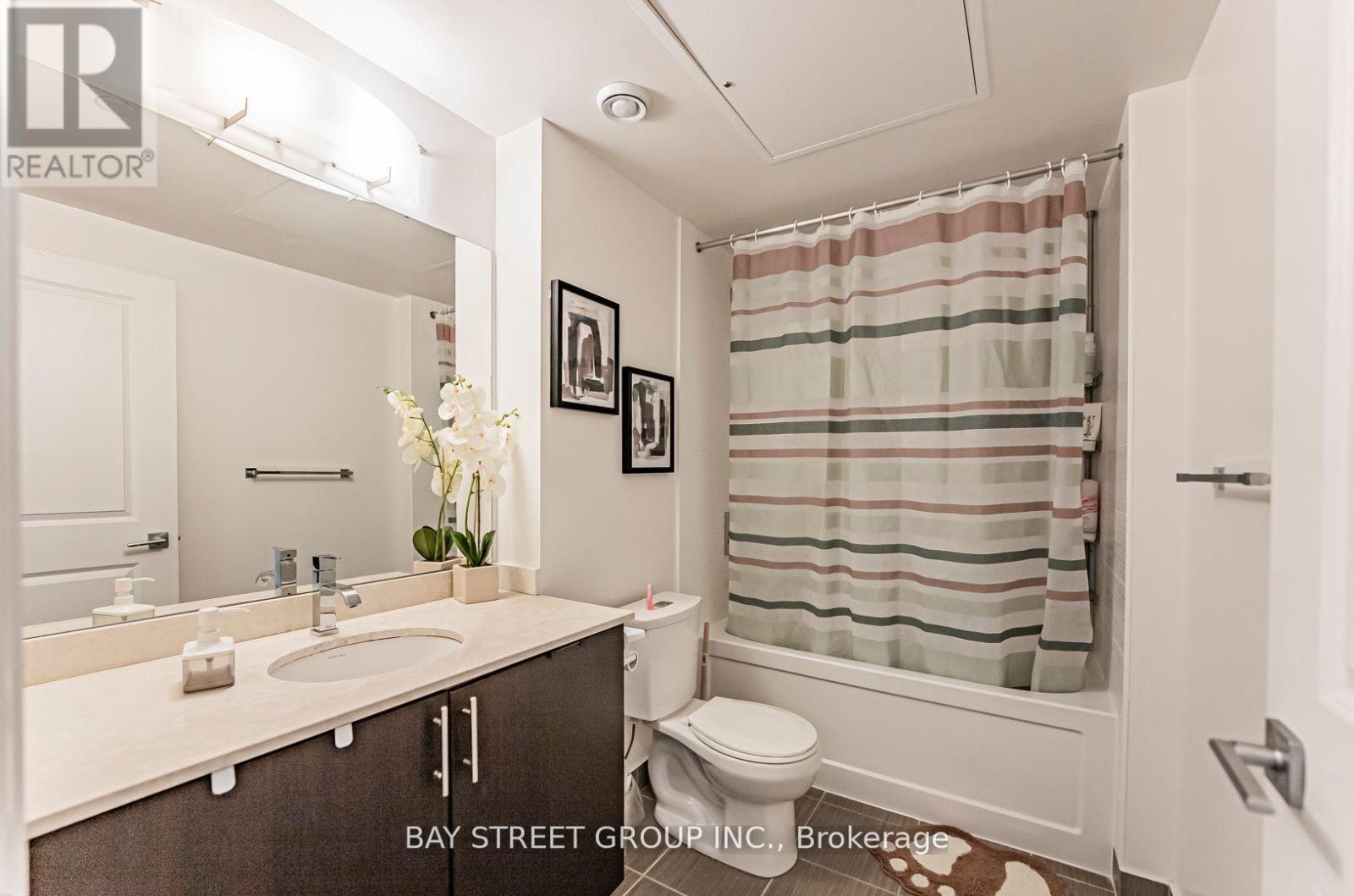#718 7167 YONGE STREET - 13