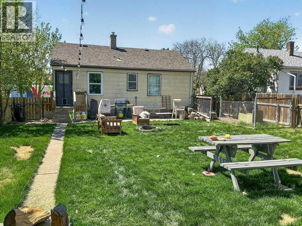 315 16 Street N - photo 4