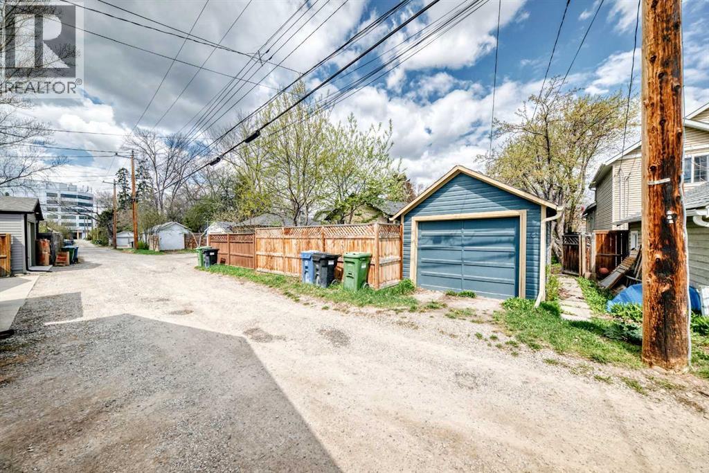 211 10 Avenue NE — photo 11