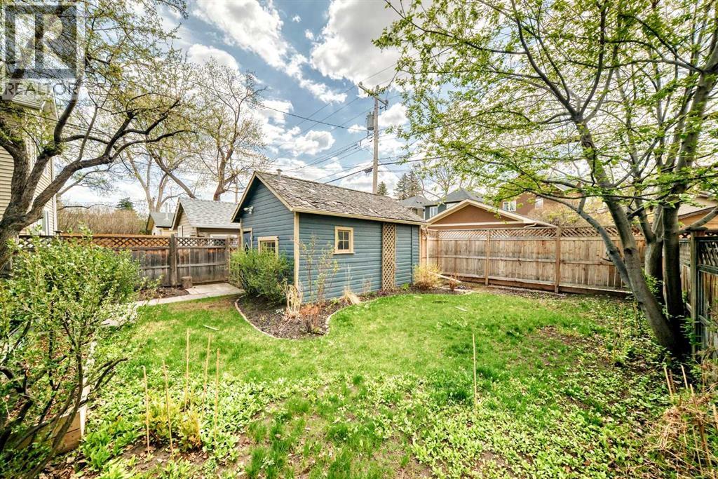 211 10 Avenue NE — photo 15