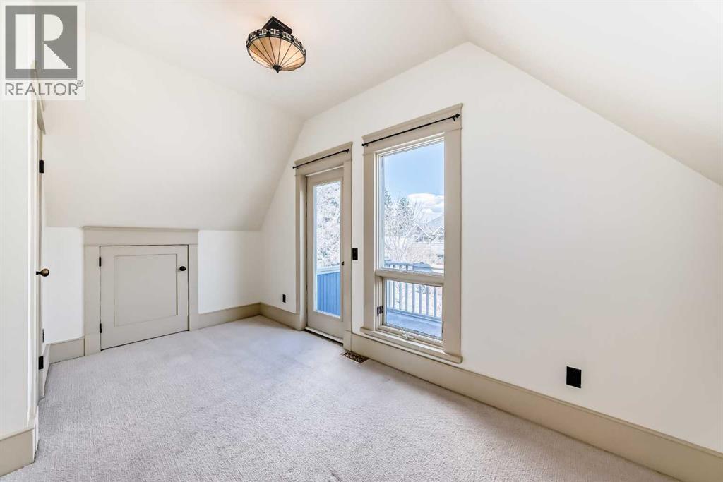 211 10 Avenue NE — photo 29