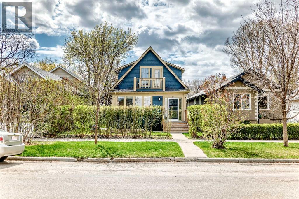 211 10 Avenue NE - photo 3
