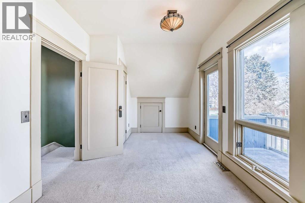 211 10 Avenue NE — photo 36