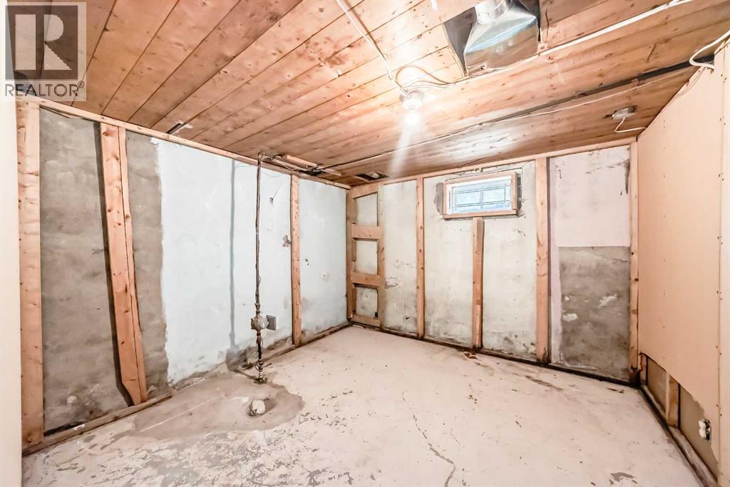 211 10 Avenue NE — photo 38