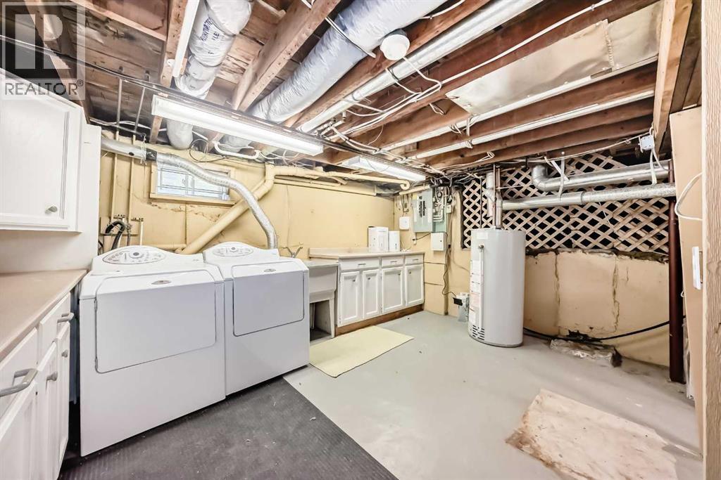 211 10 Avenue NE — photo 43
