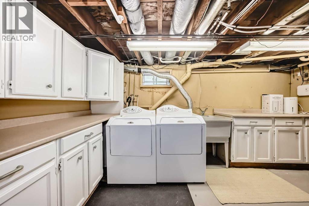 211 10 Avenue NE — photo 44