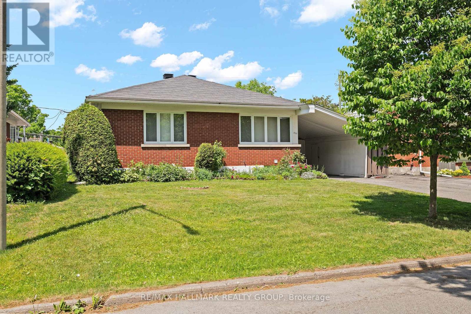 839 WESTON DRIVE - 1