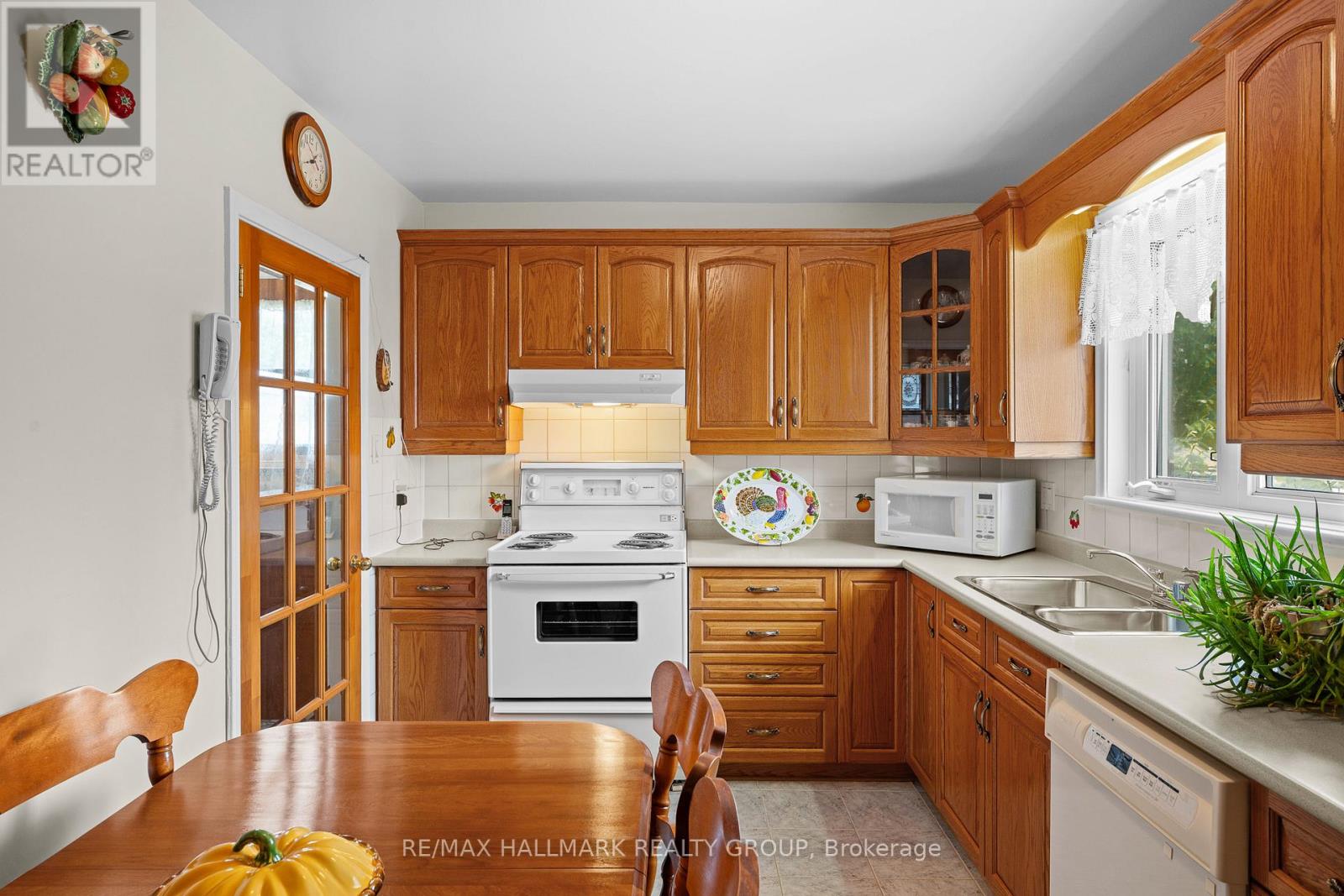 839 WESTON DRIVE - 10