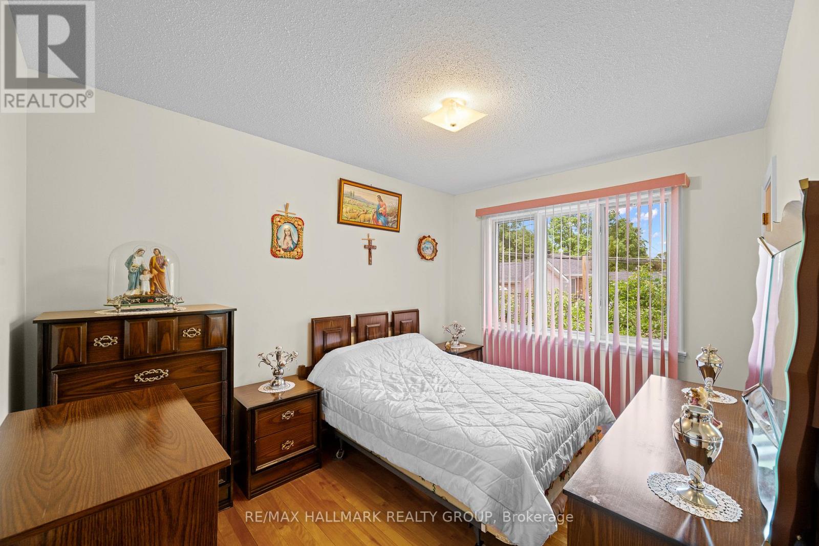 839 WESTON DRIVE - 11